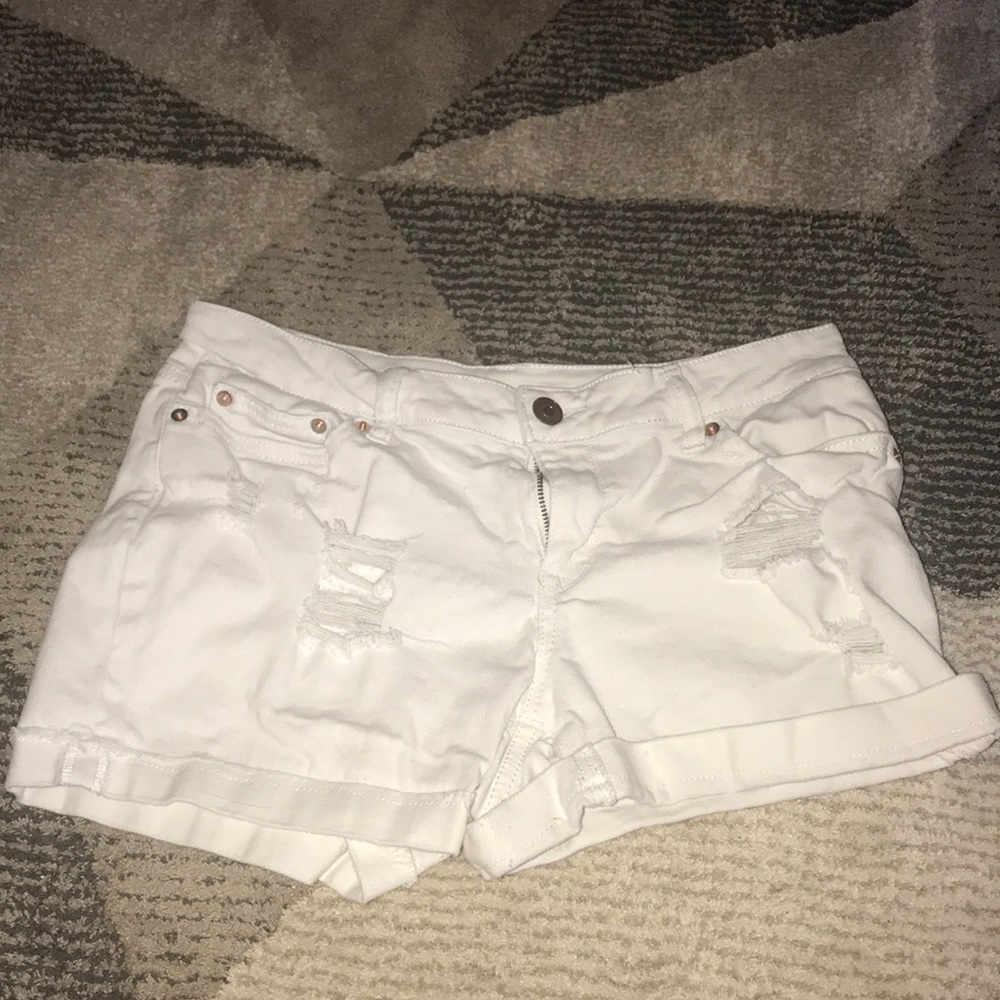 white jean shorts
